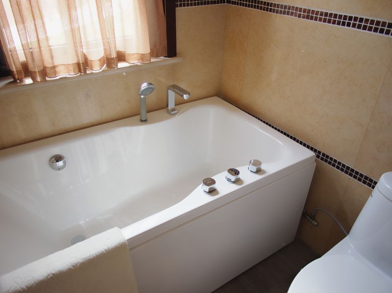 Bathtub Reglazing