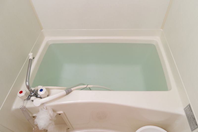 Bathtub Reglazing Process